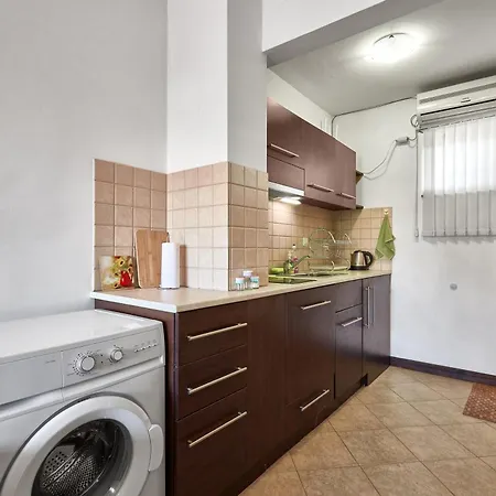 Nyaraló Charming 2bd In Sozopol