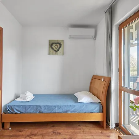 Nyaraló Charming 2bd In Sozopol Burgasz